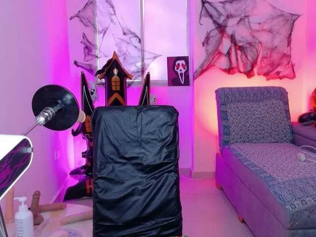 Offline MIA-1L on BongaCams