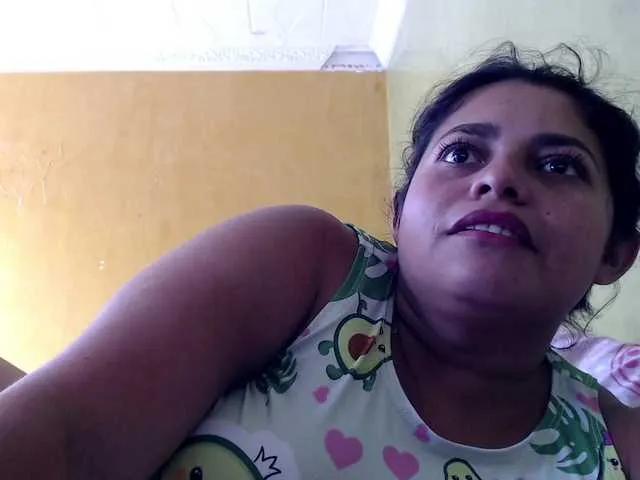 Freechat mia-naughty on BongaCams