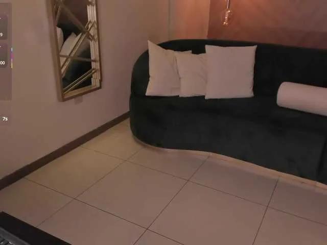 Offline MilaLawrence on BongaCams