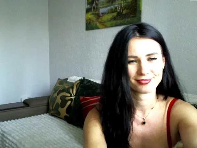 Offline MilfLunna on BongaCams