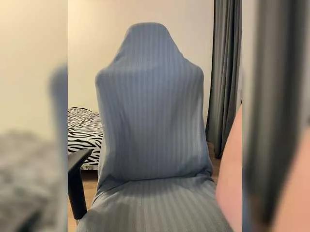 Offline molochnaya000 on BongaCams