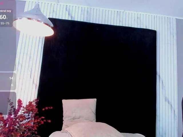 Offline MONIKFOXCR on BongaCams