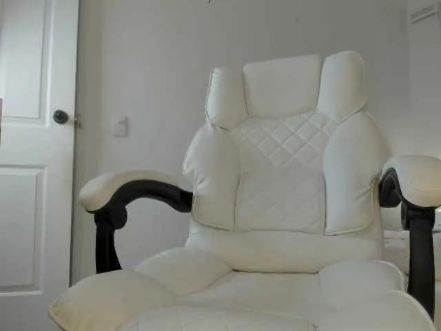 Offline monslifex on BongaCams