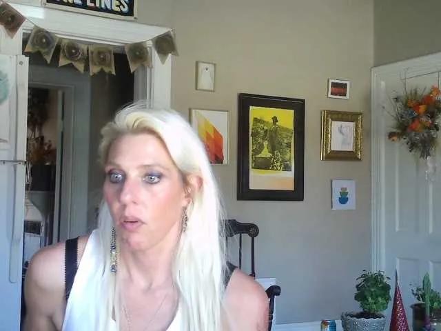 BongaCams mylfGlama is Freechat mylfGlama — I like to submit! Pre-cum, treating human beings with respect, men who wear feminist af tee shirts! I perform alone. No one else is allowed to be on cam with me!!