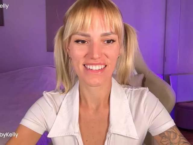 Offline ohbabykelly on BongaCams