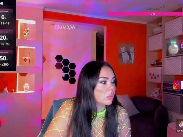 Offline OliviaGoold on BongaCams