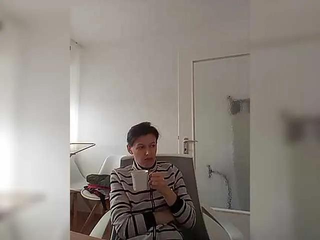 Offline P-A-N-I-K-A on BongaCams