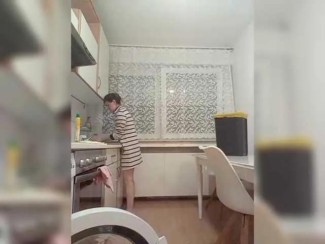 Offline P-A-N-I-K-A on BongaCams