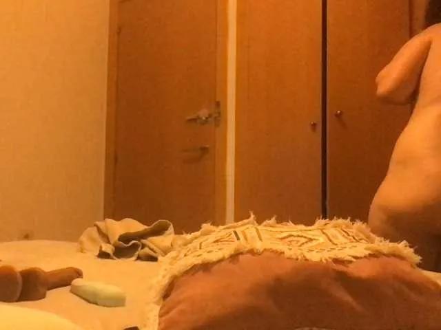 Freechat paula19801 on BongaCams