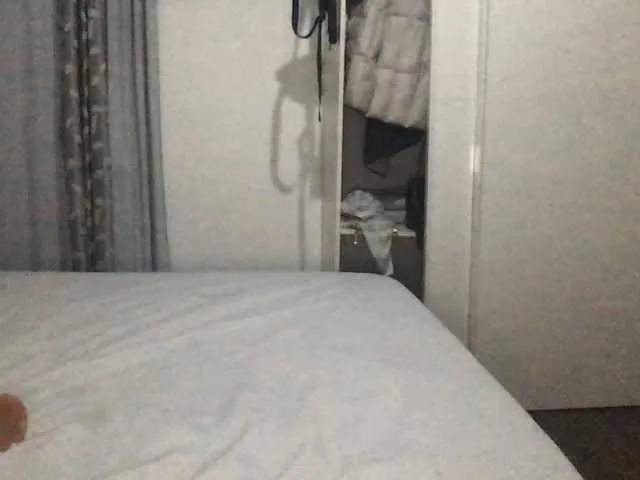 Freechat paula19801 on BongaCams