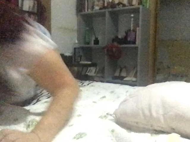 Freechat paula19801 on BongaCams