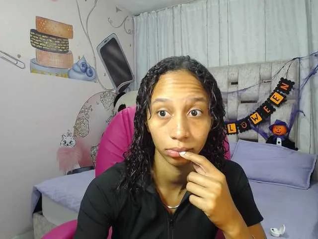 Offline paulina-evans on BongaCams