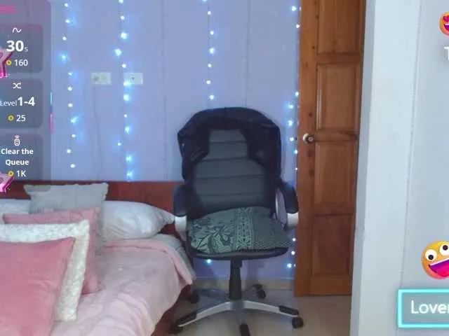 Offline paulinagalvis2700 on BongaCams