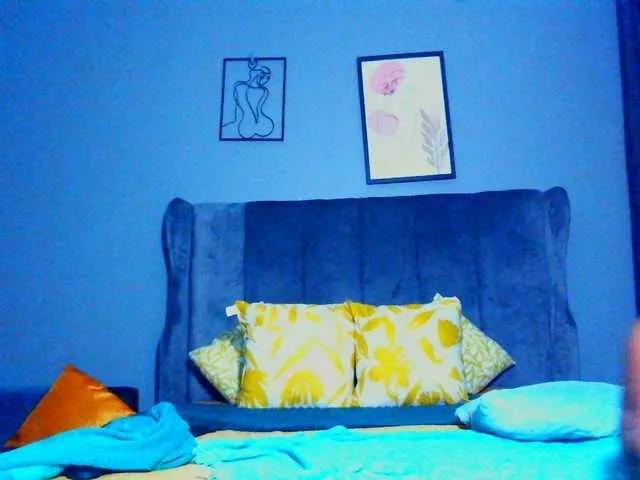 Offline PearBlu38 on BongaCams