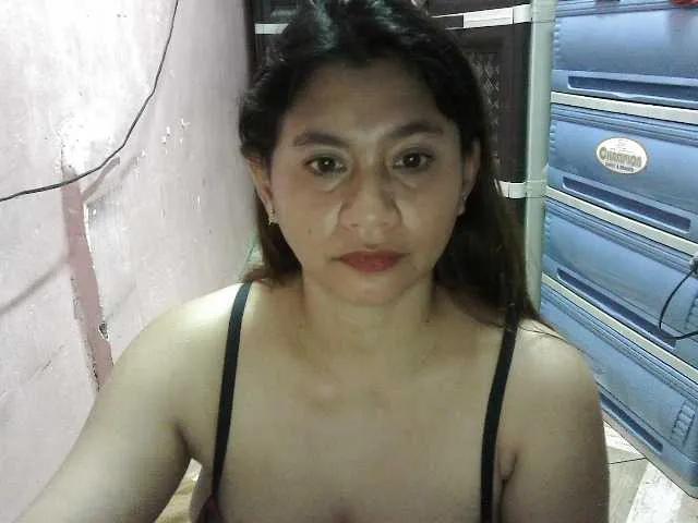 Offline peenastyfame on BongaCams