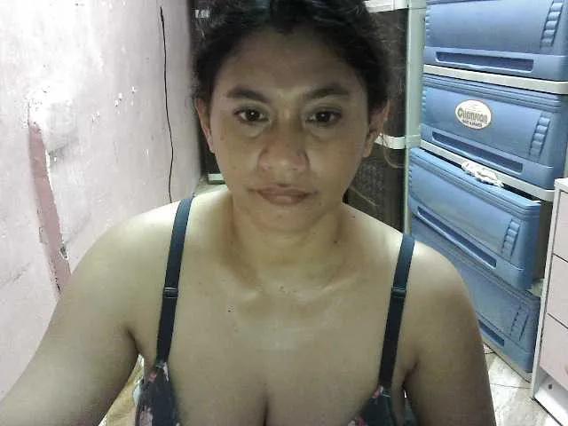 Offline peenastyfame on BongaCams