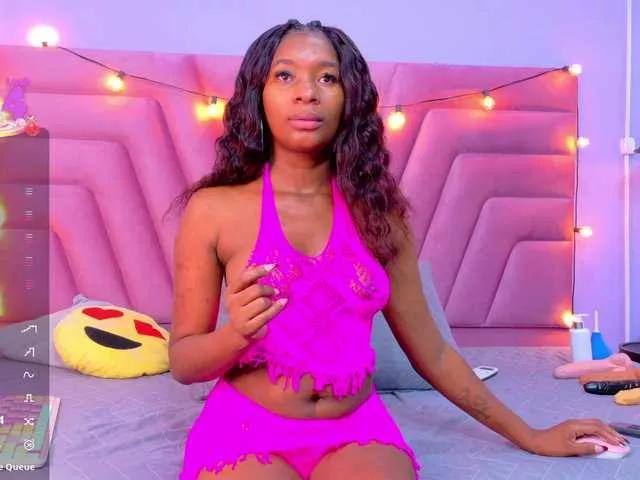 Offline petitelittleebony on BongaCams