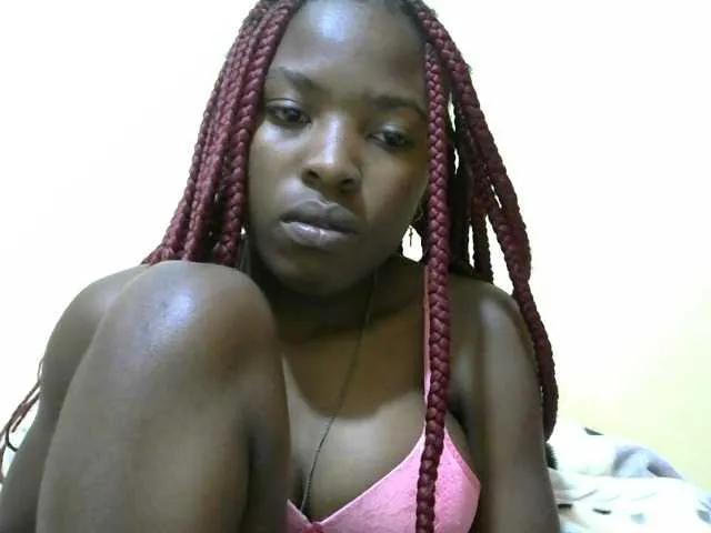 Offline Petitepussie on BongaCams