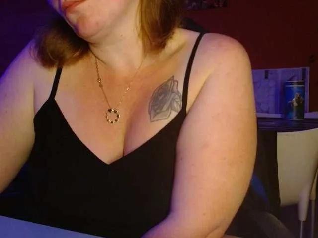 Offline Petitoiseaucoquine on BongaCams