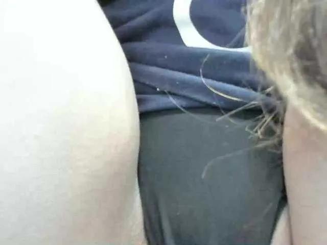 Offline pevicha on BongaCams