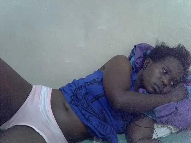 Offline Prettiesweet on BongaCams