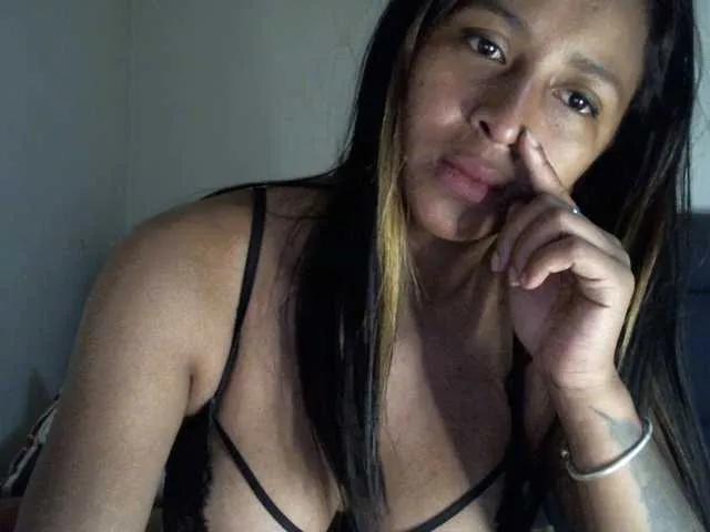 Offline prettiy21 on BongaCams