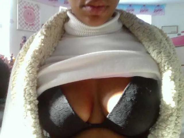 Offline ProductivePussy on BongaCams