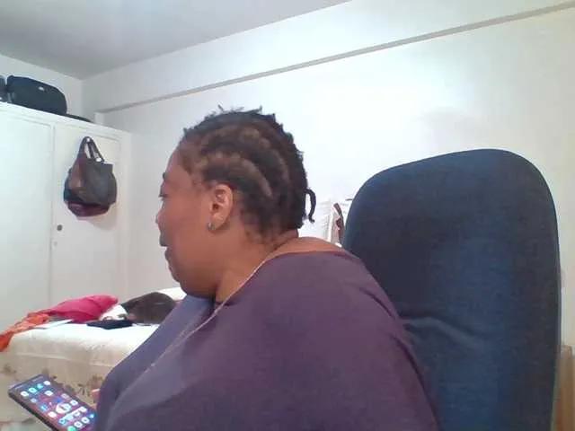 pussylips53 on BongaCams 