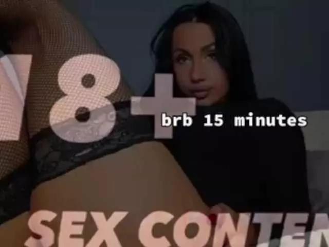 Freechat qsstess on BongaCams