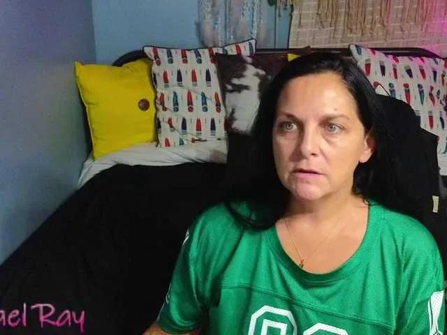 Offline RachaelRay69 on BongaCams