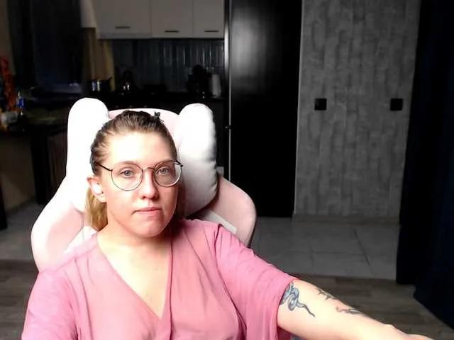 Offline Regimasmile on BongaCams