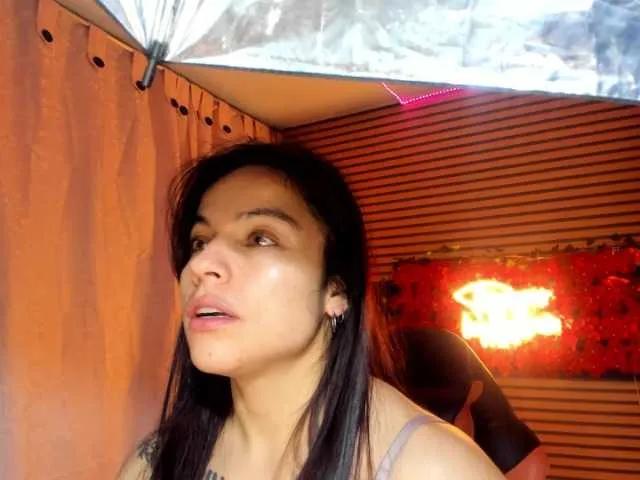 Freechat rosse2504 on BongaCams