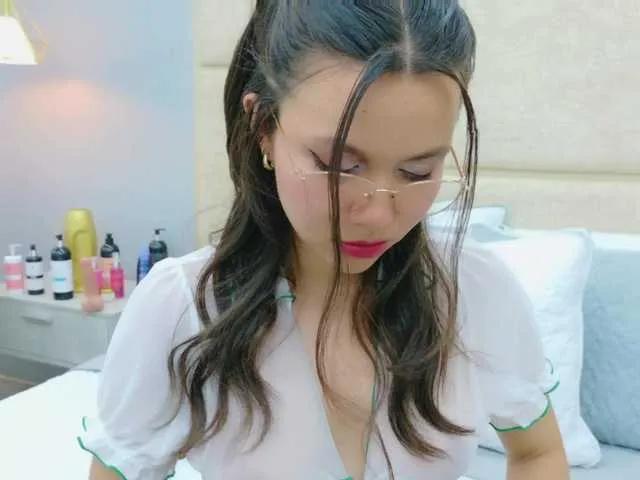 Offline RubyScarlett on BongaCams