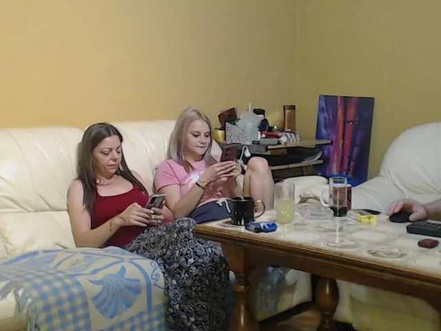 Freechat RuxandraDanny on BongaCams
