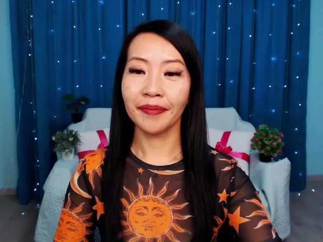 Offline Sarahsexygirl on BongaCams