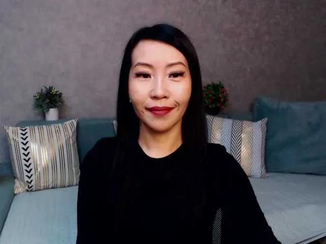 Offline Sarahsexygirl on BongaCams