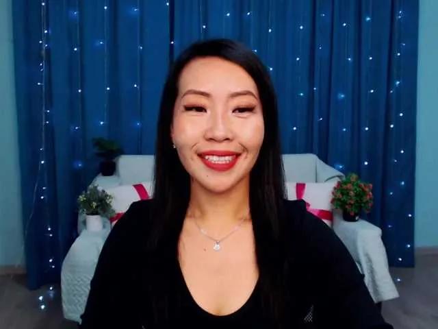 Offline Sarahsexygirl on BongaCams