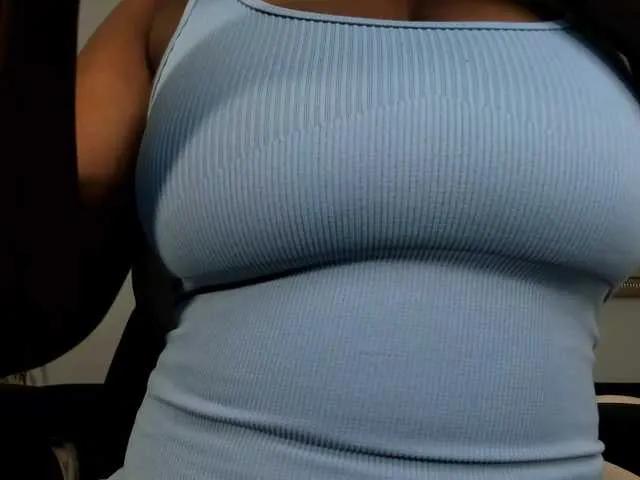 Offline SavannahStorm on BongaCams