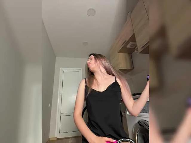 Offline Sexycikas on BongaCams