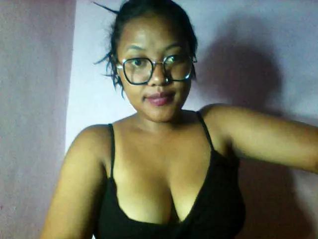 Offline Sheilkahsexy on BongaCams