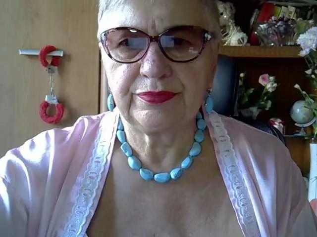 Offline SweetCherry00 on BongaCams