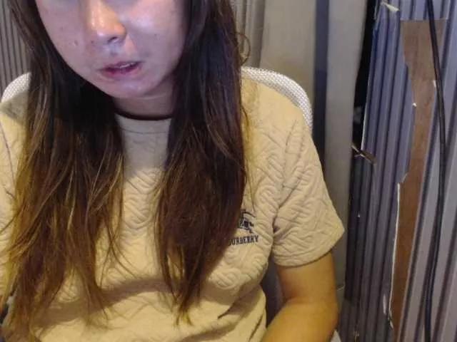 Offline sweetdreamslea on BongaCams