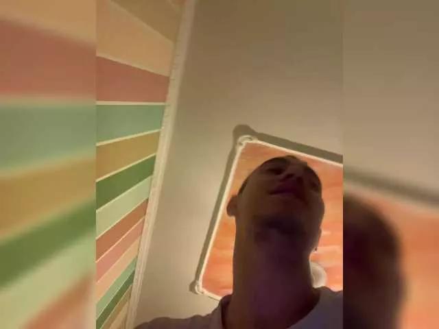 Offline TheTwins11 on BongaCams