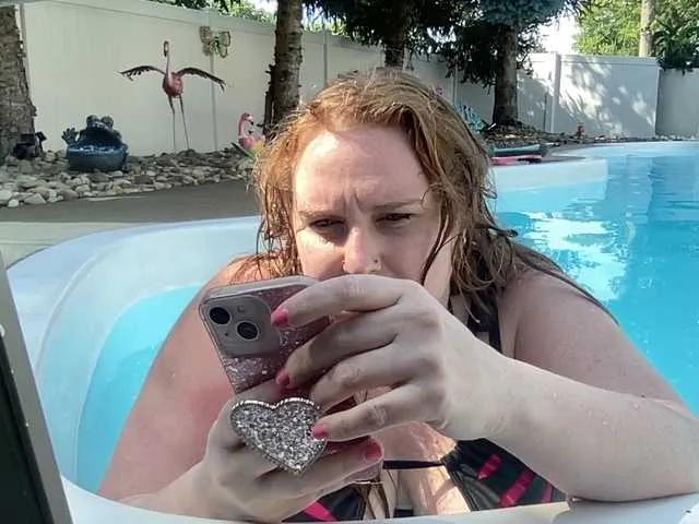 Offline thickgingergoddess on BongaCams
