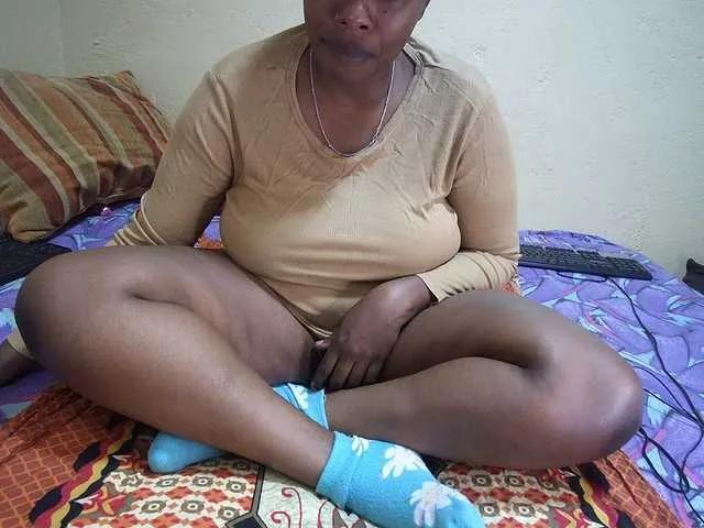 Freechat Thicksoraya on BongaCams