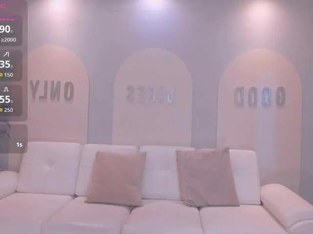 Offline ToriCross on BongaCams