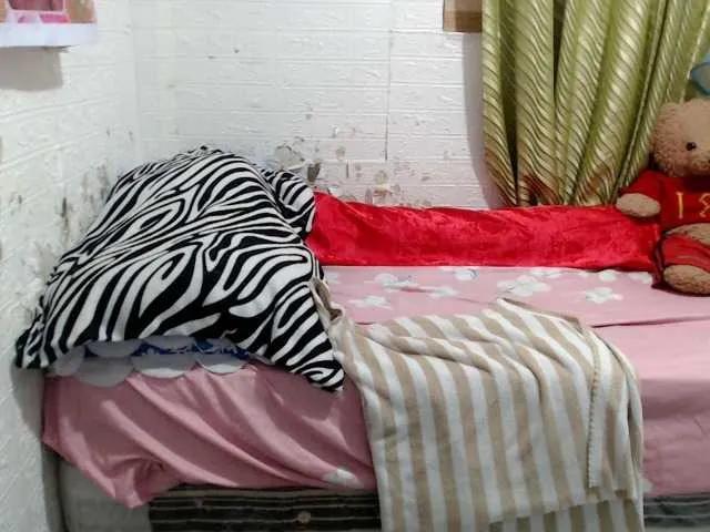 urpinaygirl — You make me horny if you give me a big surprise or tip