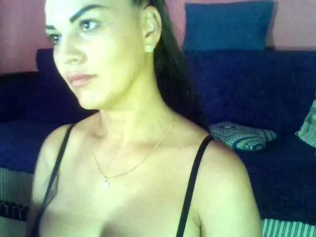 Freechat ValentinaVale on BongaCams