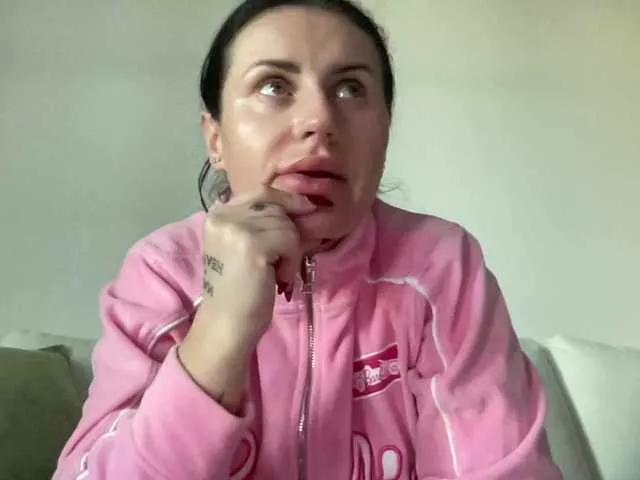 Offline Violet888 on BongaCams