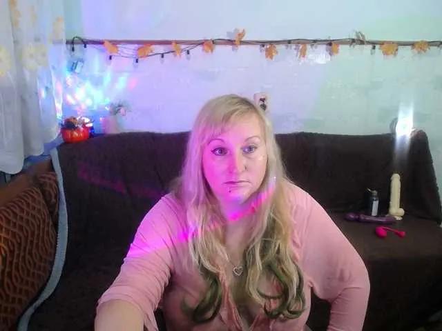 Offline XHelenaX99 on BongaCams